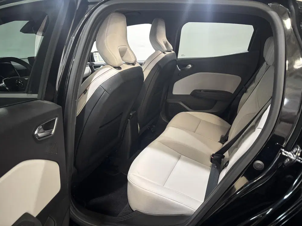 Renault Clio 100PK TCe Initiale Paris uit 2019, foto 12
