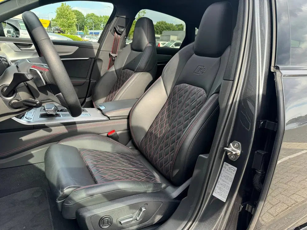 Audi A6 55 TFSI e Quattro S Line uit 2023, foto 10