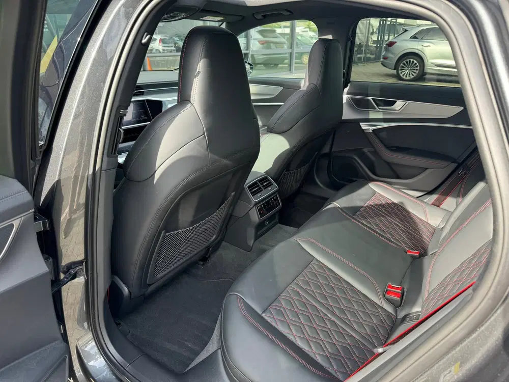 Audi A6 55 TFSI e Quattro S Line uit 2023, foto 12