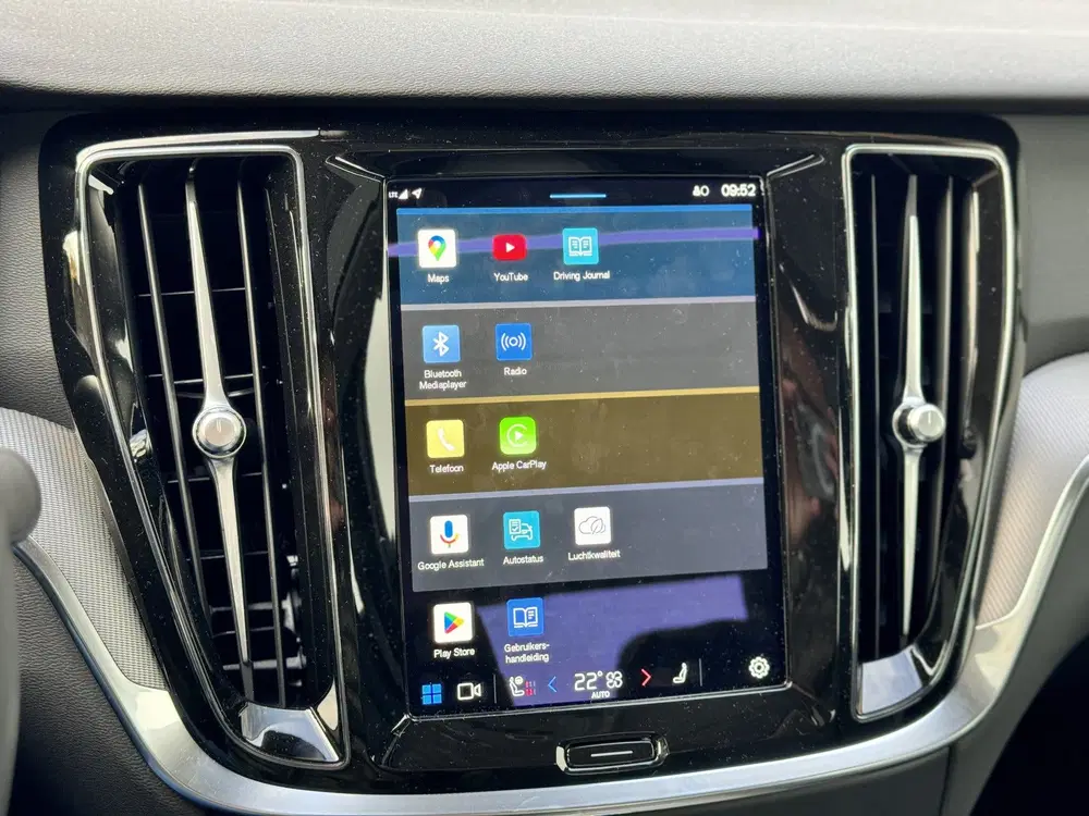 Volvo S60 2.0 B4 Automaat Plus Dark Panoramadak uit 2023, foto 14
