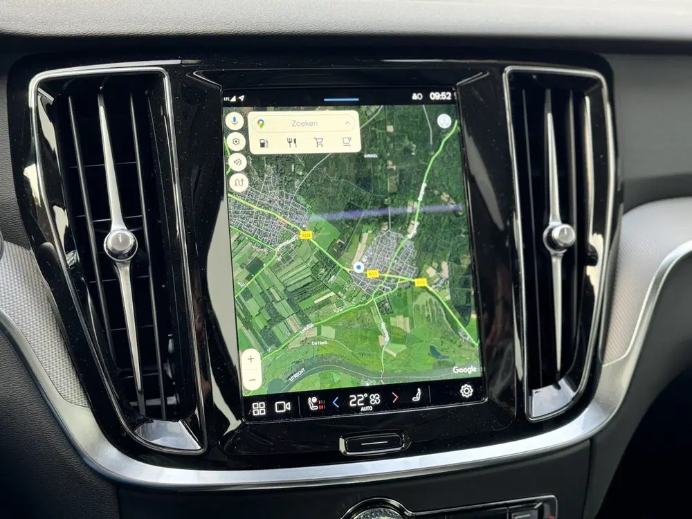Volvo S60 2.0 B4 Automaat Plus Dark Panoramadak uit 2023, foto 15