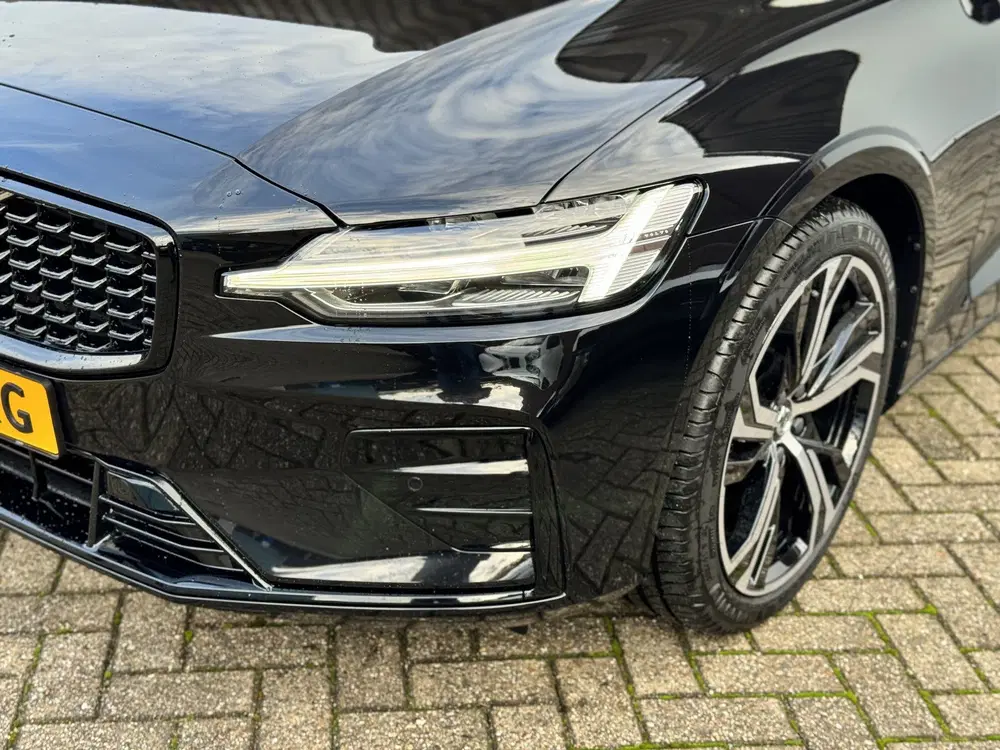 Volvo S60 2.0 B4 Automaat Plus Dark Panoramadak uit 2023, foto 5