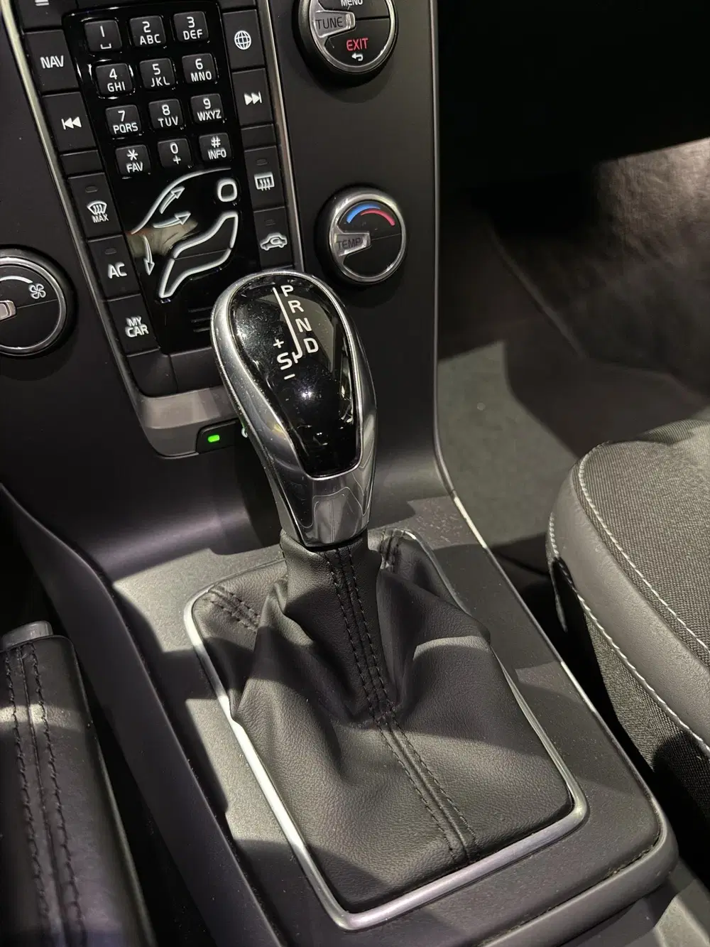 Volvo V40 1.5 T2 Polar automaat navigatie uit 2019, foto 12