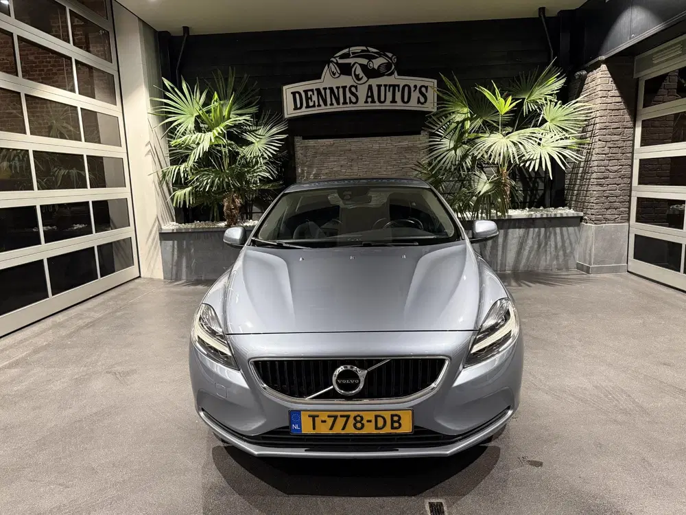 Volvo V40 1.5 T2 Polar automaat navigatie uit 2019, foto 2