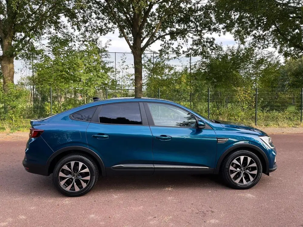 Renault Arkana 1.6 E-Tech Hybrid 145 Intens Camera uit 2021, foto 13