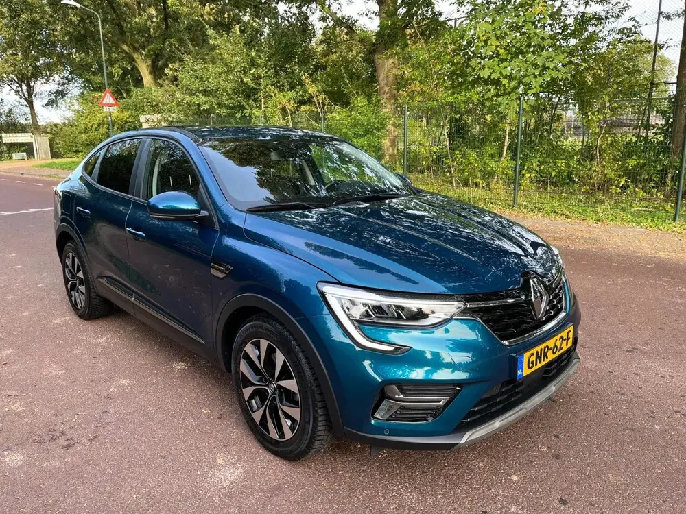 Renault Arkana 1.6 E-Tech Hybrid 145 Intens Camera uit 2021, foto 3