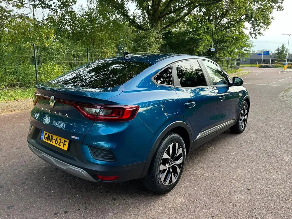 Renault Arkana 1.6 E-Tech Hybrid 145 Intens Camera uit 2021, foto 7