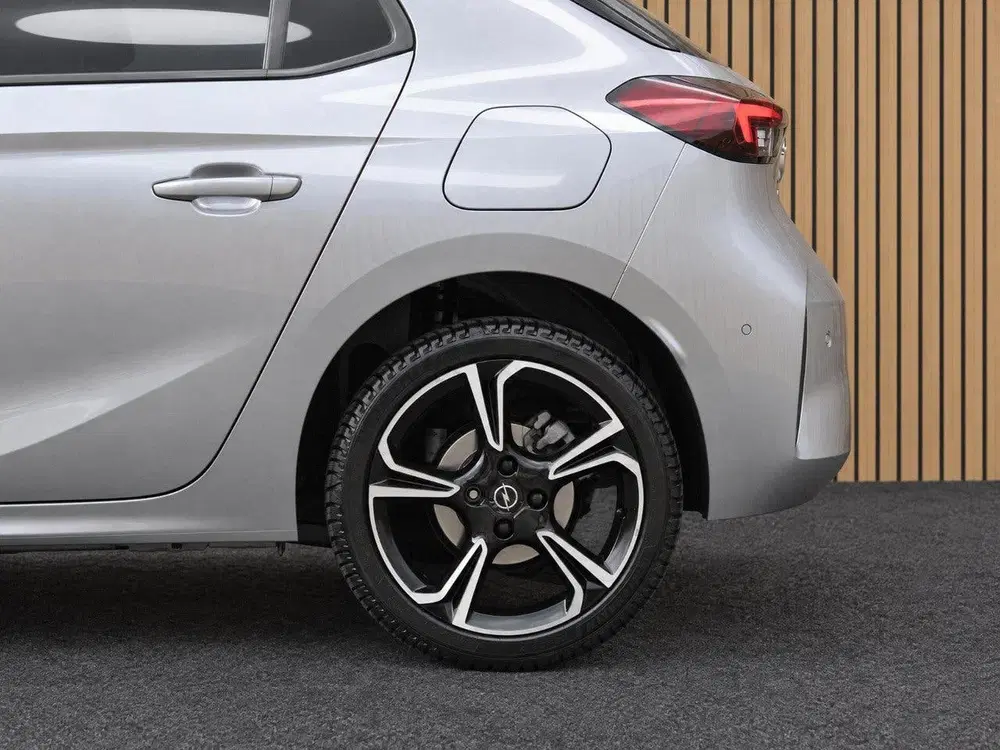Opel Corsa 1.2T GS Line Automaat uit 2021, foto 11