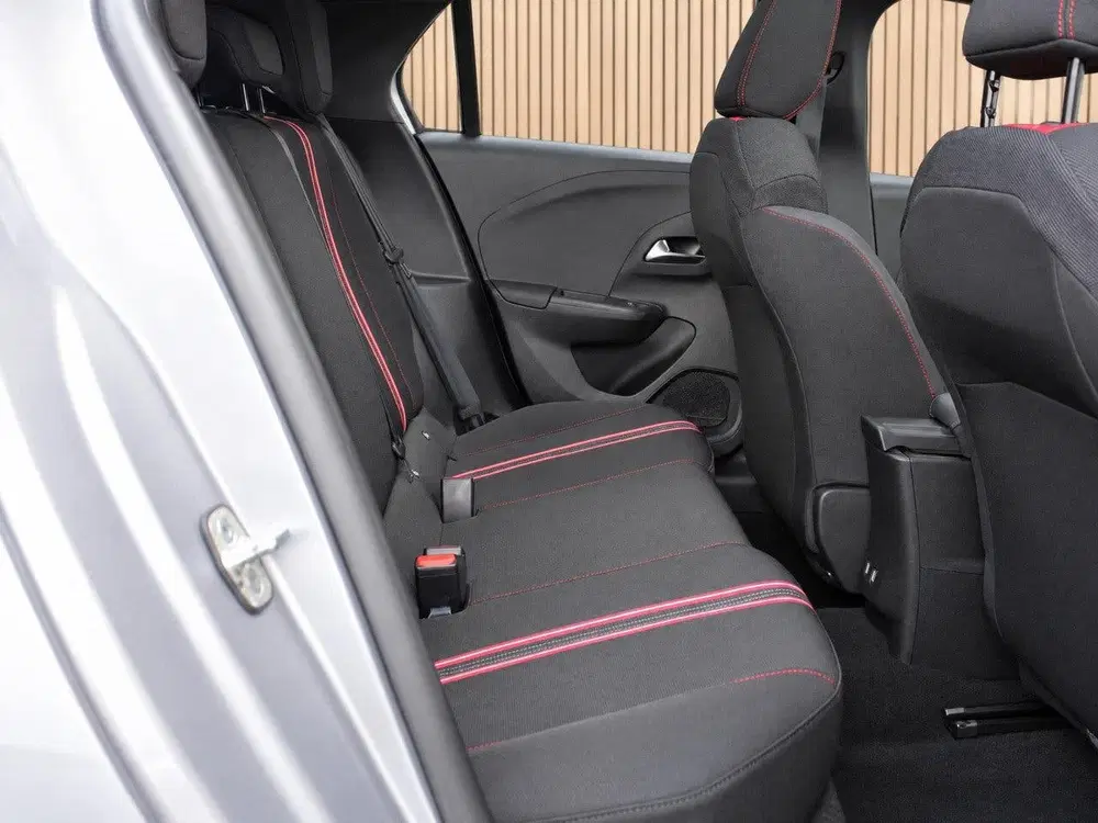 Opel Corsa 1.2T GS Line Automaat uit 2021, foto 13