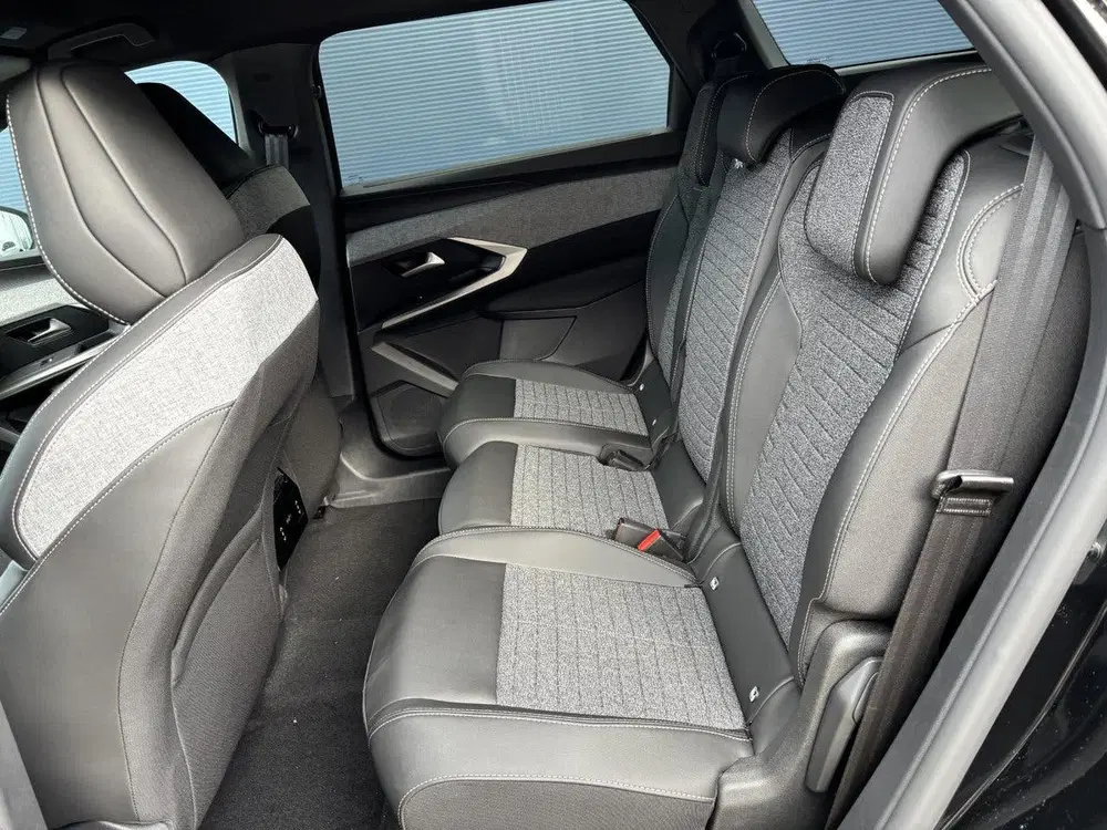 Peugeot 5008 Allure Long Range 97 kWh 7p uit 2026, foto 15