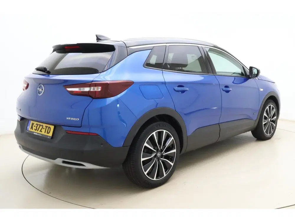Opel Grandland 1.6 Turbo Hybrid Elegance Automaat uit 2021, foto 2