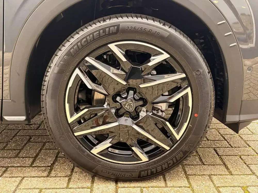 Peugeot 3008 1.2 HYBRID 136pk e-DCS6 Allure uit 2025, foto 9