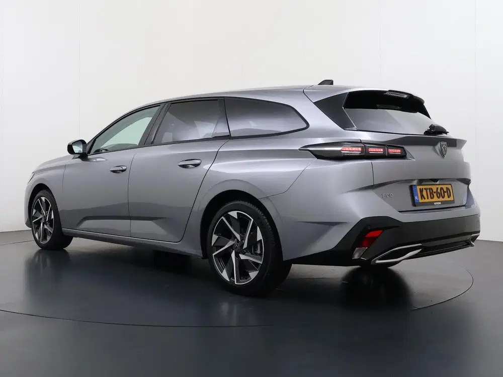 Peugeot 308 SW Allure 136pk Hybrid Automaat uit 2025, foto 5