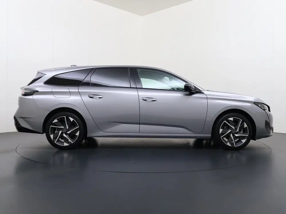 Peugeot 308 SW Allure 136pk Hybrid Automaat uit 2025, foto 8