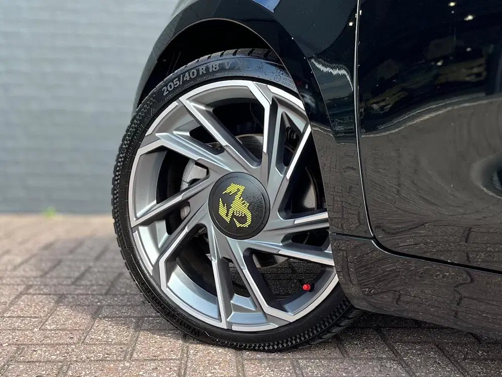 Abarth 500e Turismo 42 kWh uit 2024, foto 9