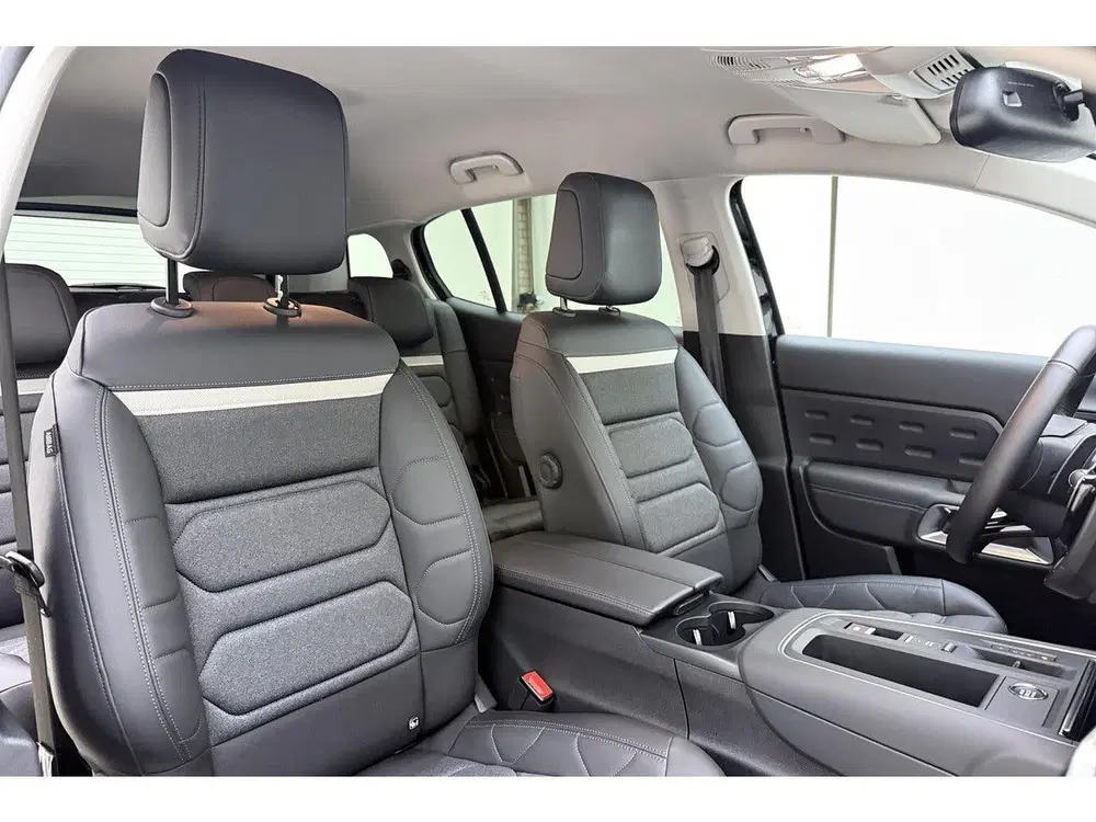 Citroën C5 Aircross 1.2 Hybrid 136 Plus uit 2025, foto 13