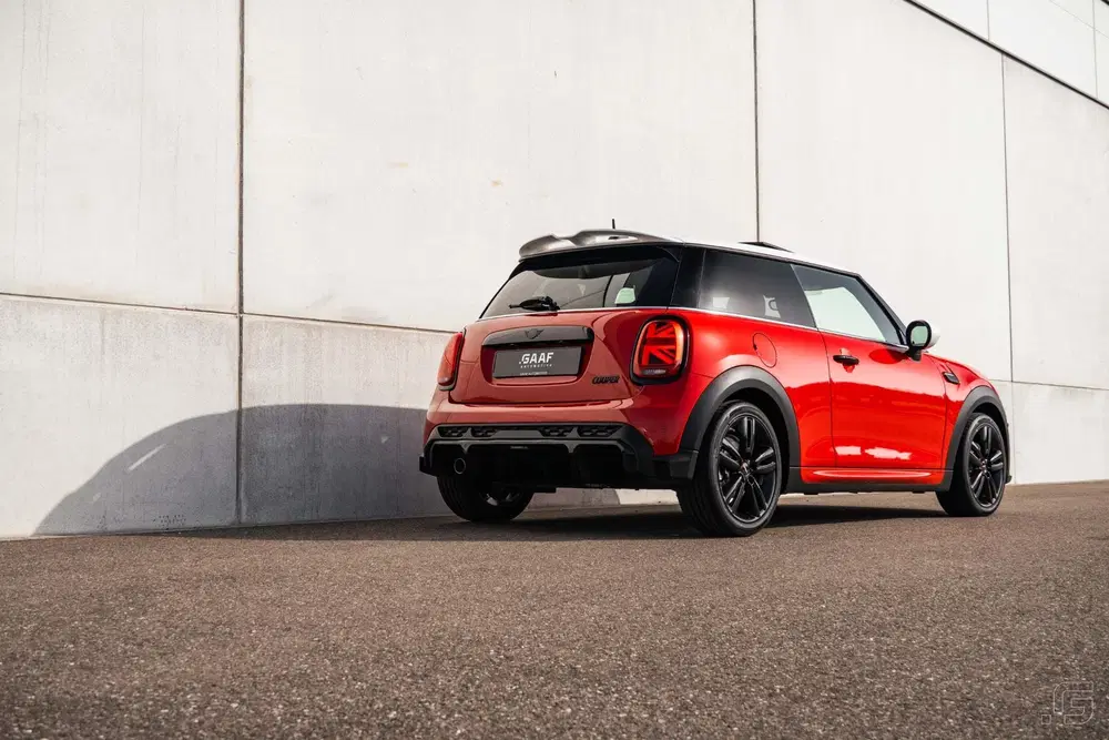 Mini Cooper uit 2022, foto 14