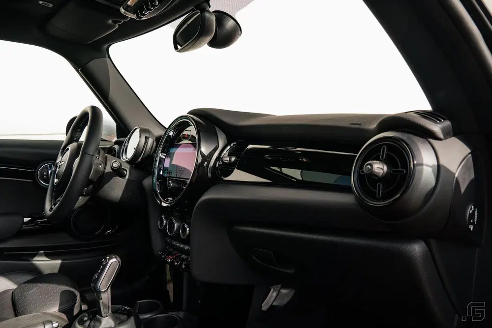 Mini Cooper uit 2022, foto 9