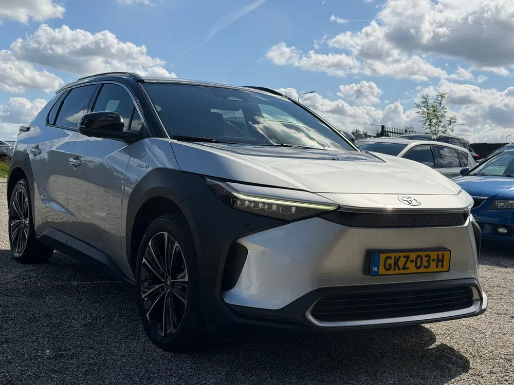 Toyota bZ4X Premium 4WD 71 kWh 400+ Accubereik 360 Cam uit 2023, foto 7
