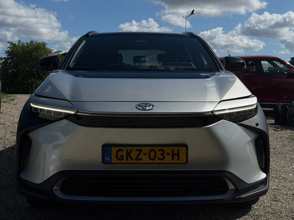 Toyota bZ4X Premium 4WD 71 kWh 400+ Accubereik 360 Cam uit 2023, foto 8