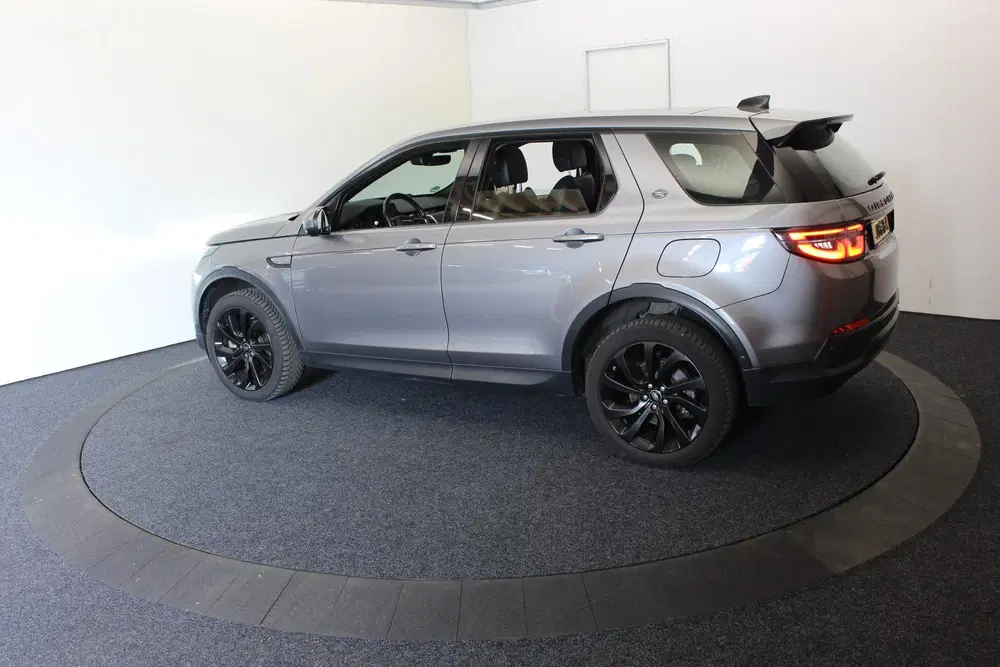 Land Rover Discovery Sport P300e Black Edition Pano El aKlep uit 2021, foto 14