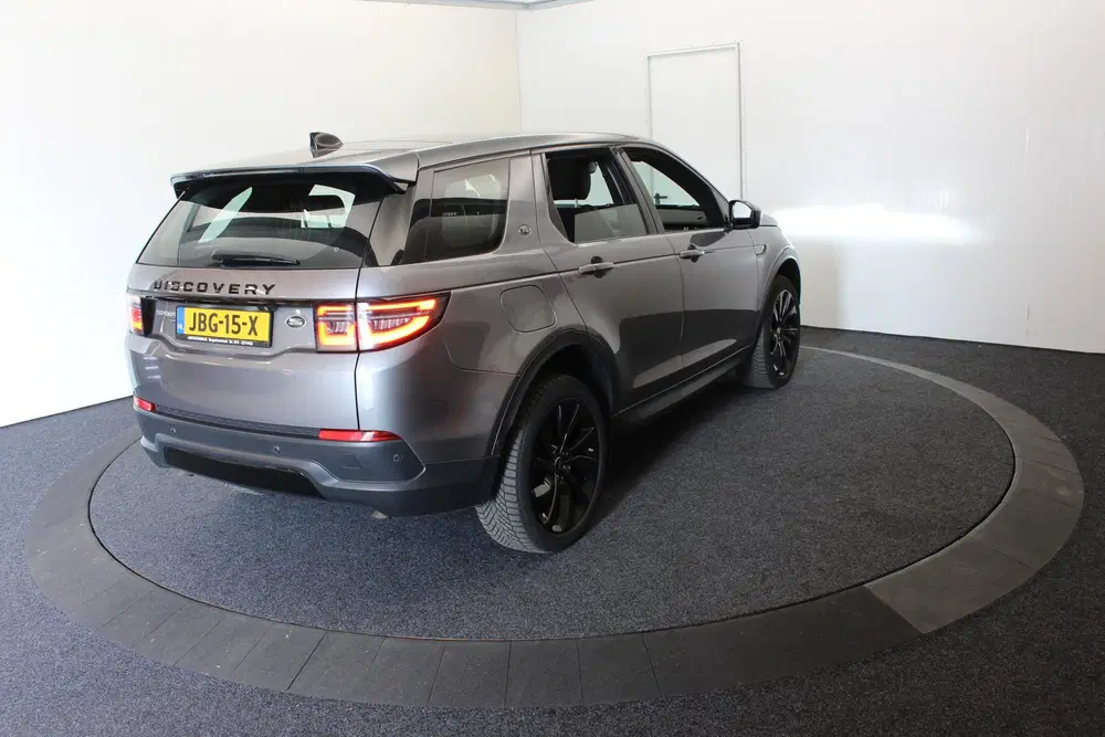 Land Rover Discovery Sport P300e Black Edition Pano El aKlep uit 2021, foto 15