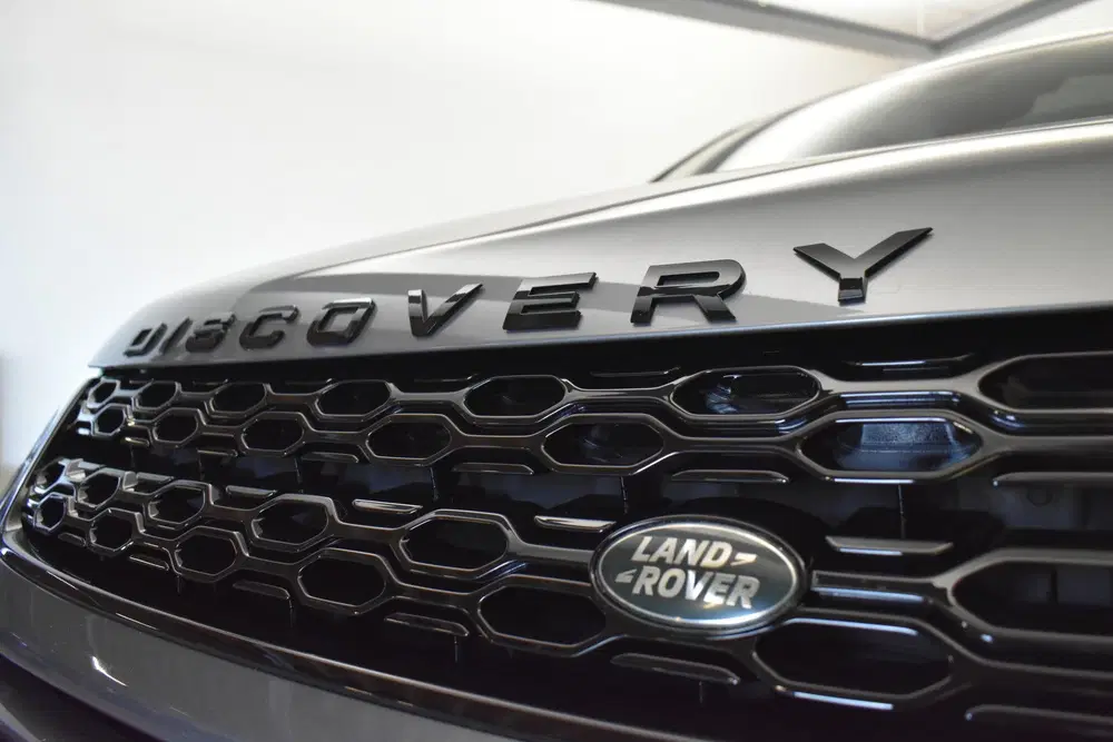 Land Rover Discovery Sport P300e Black Edition Pano El aKlep uit 2021, foto 2