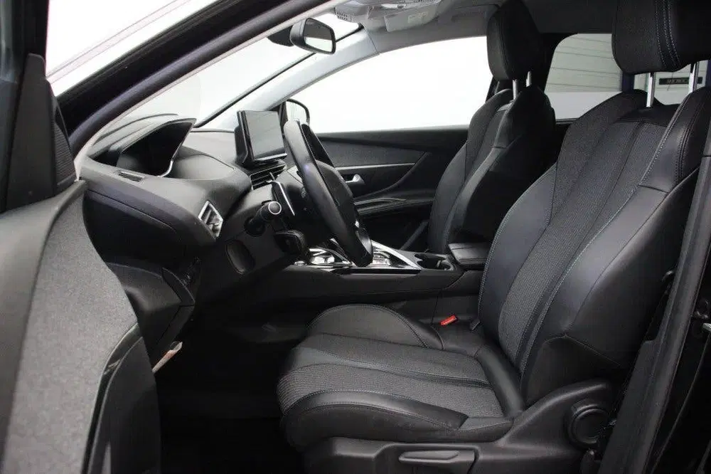 Peugeot 5008 1.2 PureTech Allure Pack Business 7 Persoo uit 2022, foto 6
