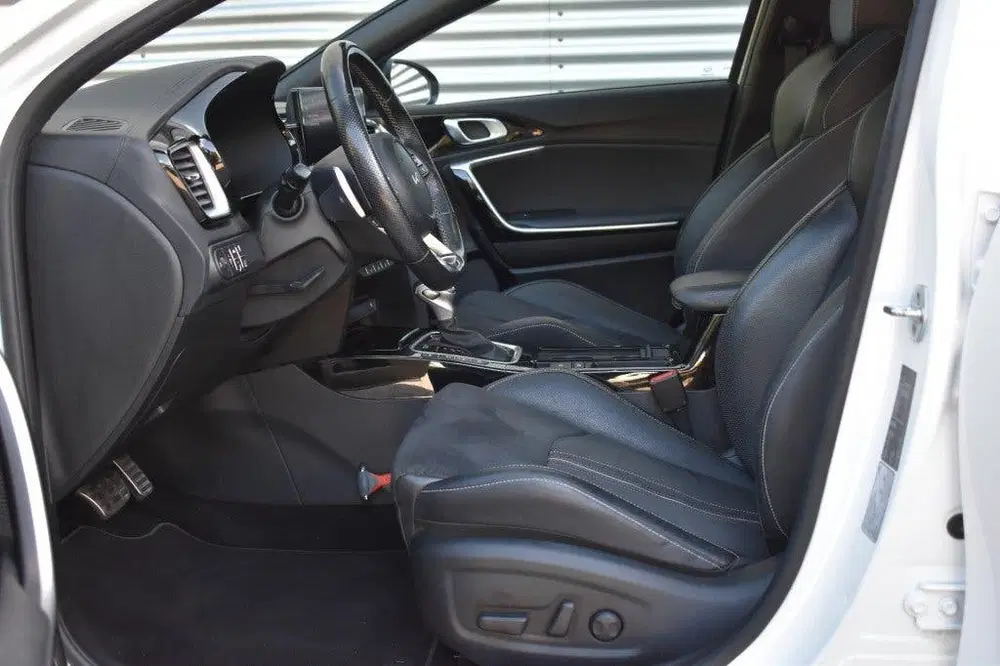 Kia Ceed PRO CEED 1.5 T-GDI GT-PLUSLINE uit 2022, foto 13