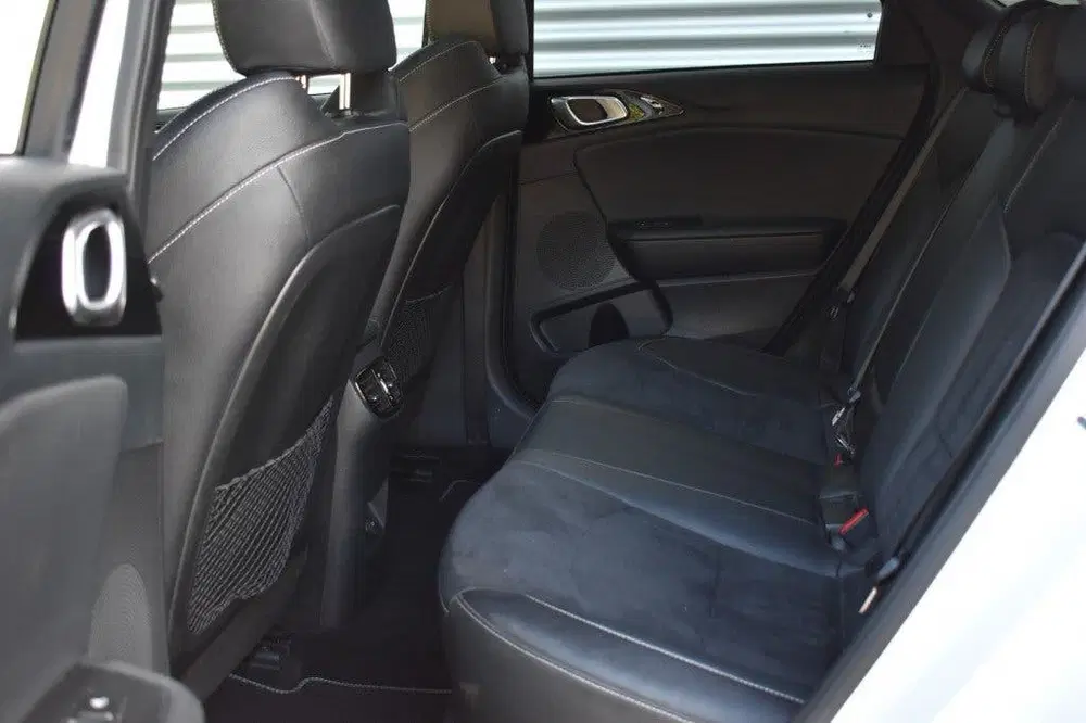 Kia Ceed PRO CEED 1.5 T-GDI GT-PLUSLINE uit 2022, foto 15