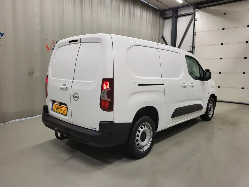 Opel Combo 1.5D 130pk L2 uit 2021, foto 3