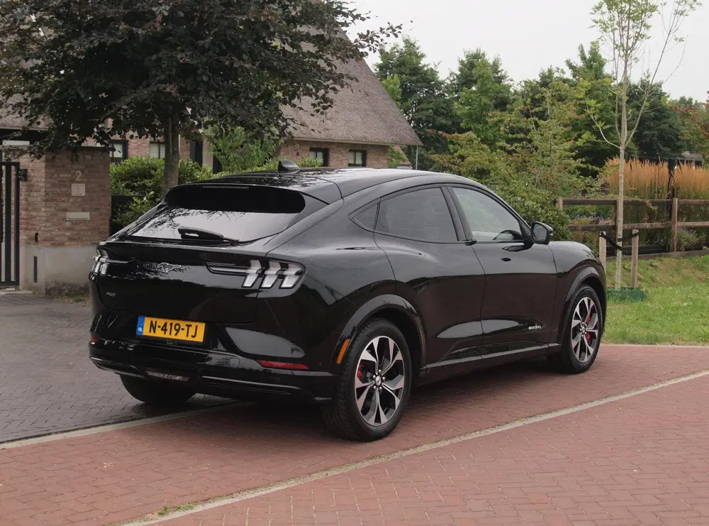 Ford Mustang Mach-E Extended AWD 98 kWh uit 2021, foto 10