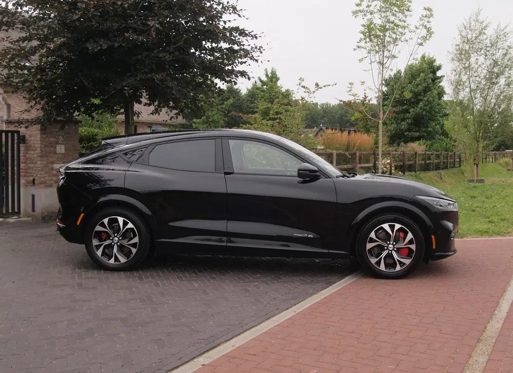 Ford Mustang Mach-E Extended AWD 98 kWh uit 2021, foto 11