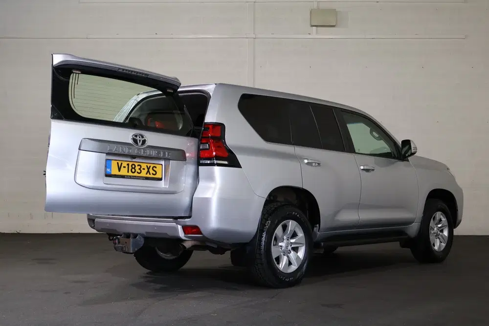 Toyota Land Cruiser 2.8 D-4D-F Challenger Window Van uit 2019, foto 10