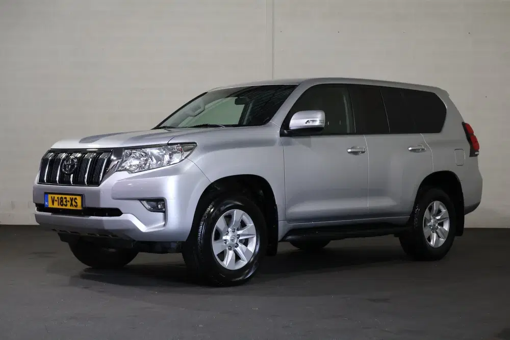 Toyota Land Cruiser 2.8 D-4D-F Challenger Window Van uit 2019, foto 4