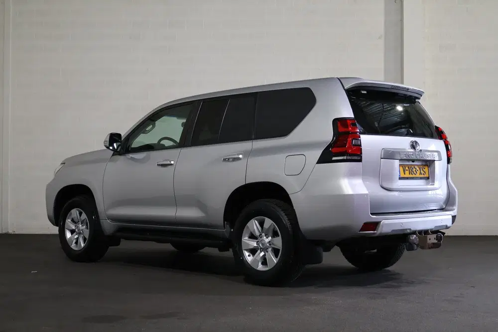 Toyota Land Cruiser 2.8 D-4D-F Challenger Window Van uit 2019, foto 7
