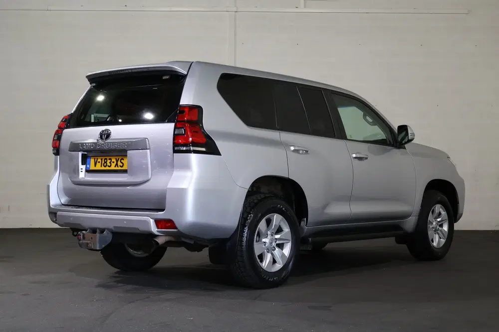 Toyota Land Cruiser 2.8 D-4D-F Challenger Window Van uit 2019, foto 9
