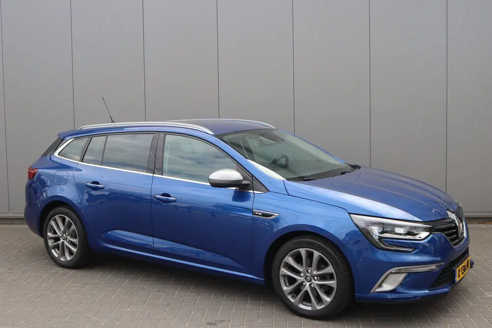 Renault Megane Mégane Estate 1.3 TCe 140PK Automaat GT-Li uit 2021, foto 2