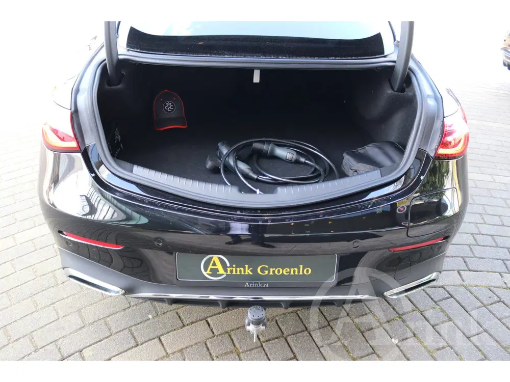 Mercedes-Benz CLE CLE Coupé 300 e AMG Line Rijassistentiepak uit 2024, foto 10