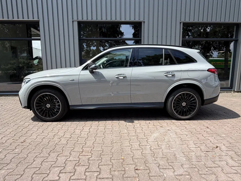 Mercedes-Benz GLC GLC 300e 4MATIC AMG Line Premium uit 2025, foto 4