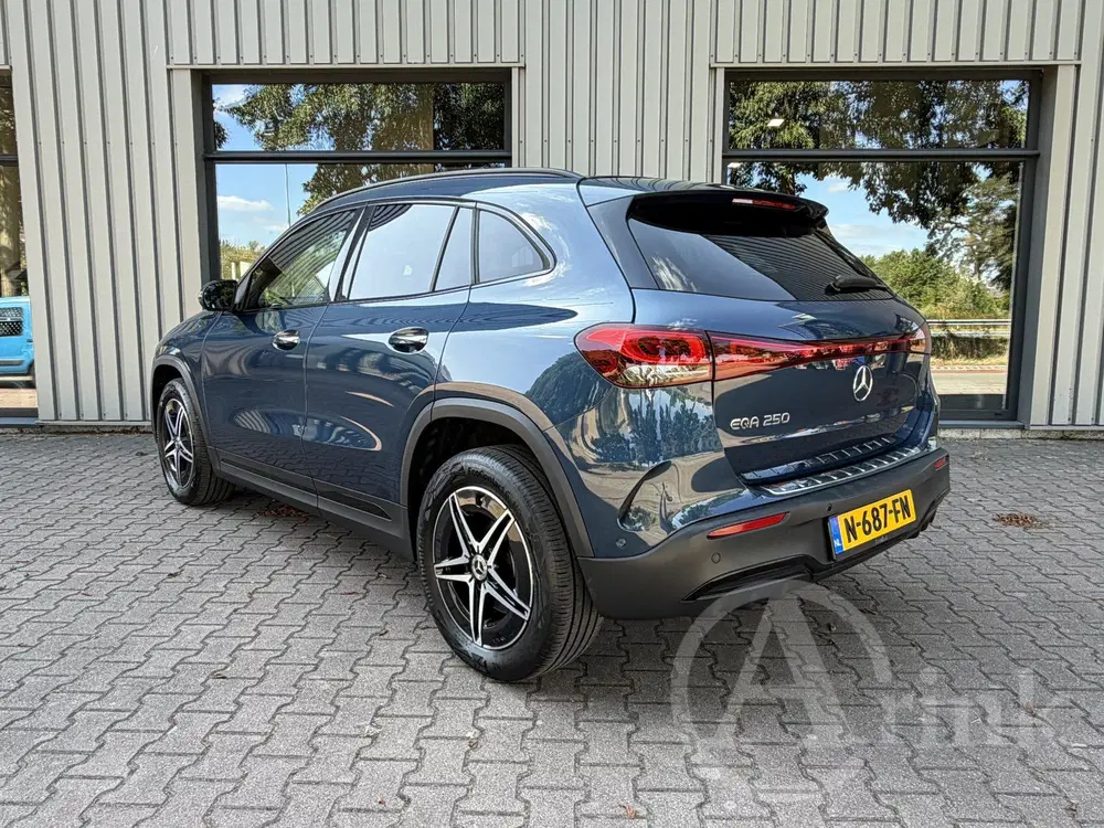 Mercedes-Benz EQA 250 Business Solution AMG 67 kWh Panoramad uit 2021, foto 6