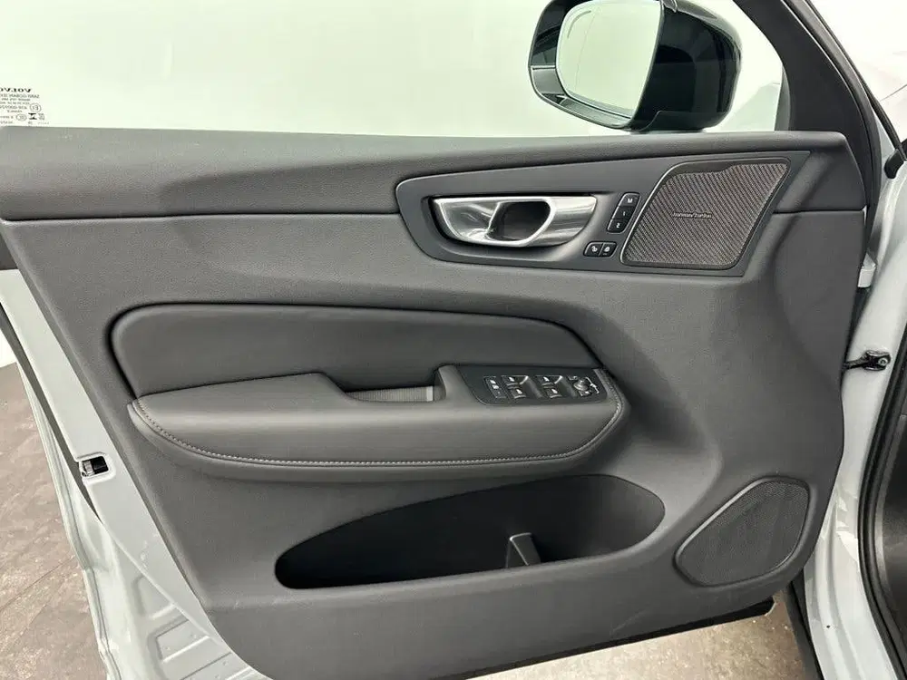 Volvo XC60 T6 398PK Recharge Ultra Dark uit 2026, foto 14