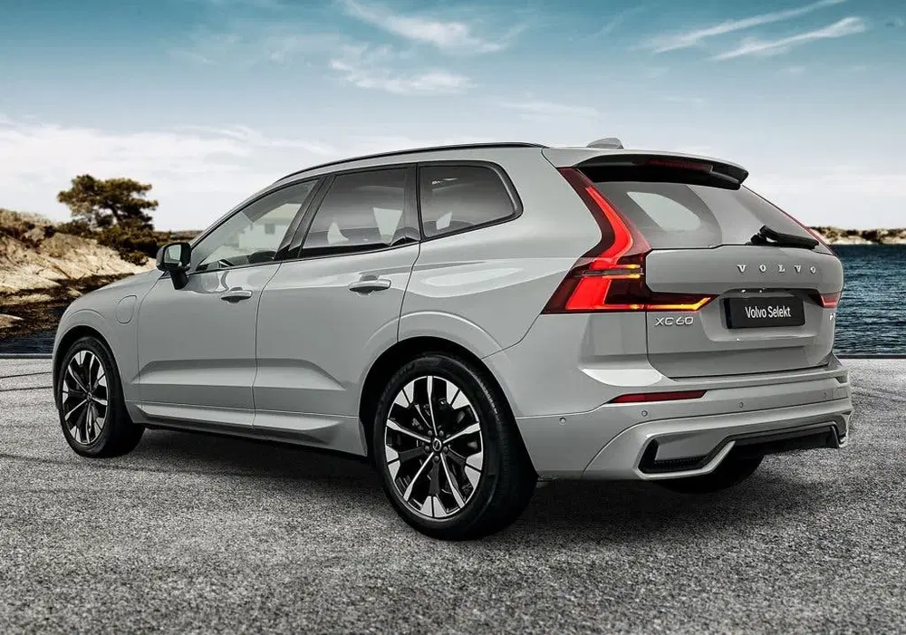 Volvo XC60 T6 398PK Recharge Ultra Dark uit 2026, foto 4