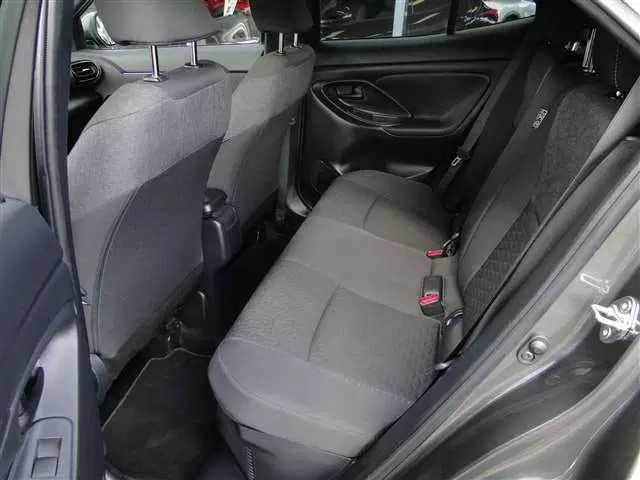 Toyota Yaris Cross 1.5 VVT-I Hybrid 115 Dynamic Led Adaptief uit 2023, foto 15