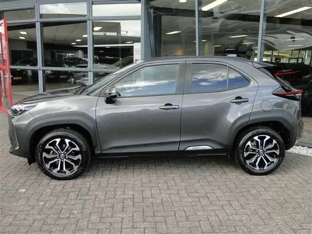 Toyota Yaris Cross 1.5 VVT-I Hybrid 115 Dynamic Led Adaptief uit 2023, foto 2