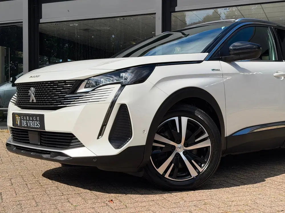 Peugeot 3008 1.6 HYbrid 225 GT Panoramadak ACC Lane Cam uit 2022, foto 10