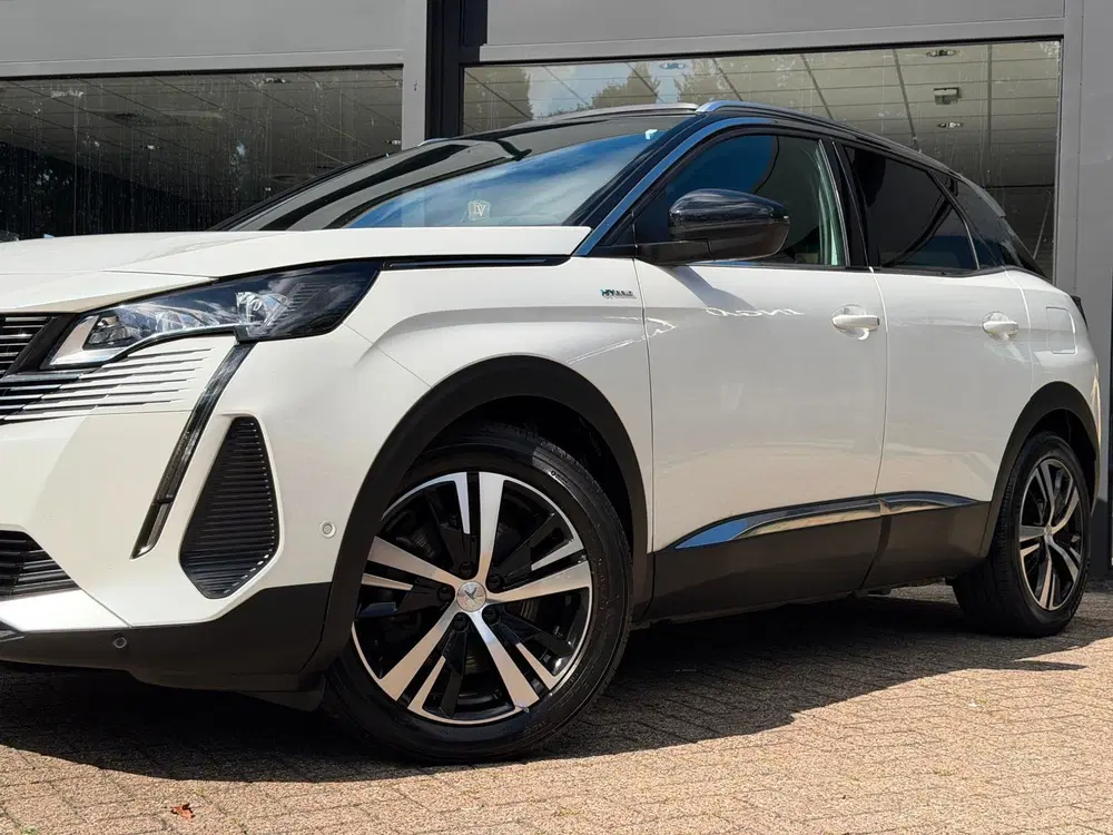 Peugeot 3008 1.6 HYbrid 225 GT Panoramadak ACC Lane Cam uit 2022, foto 11