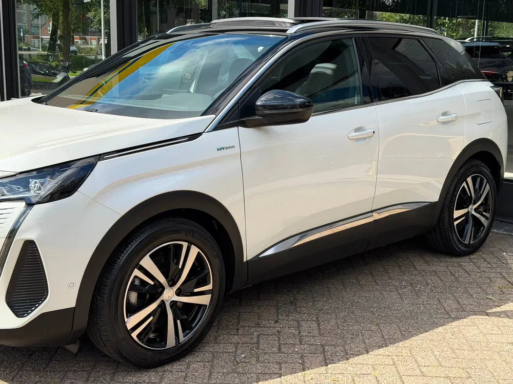 Peugeot 3008 1.6 HYbrid 225 GT Panoramadak ACC Lane Cam uit 2022, foto 15
