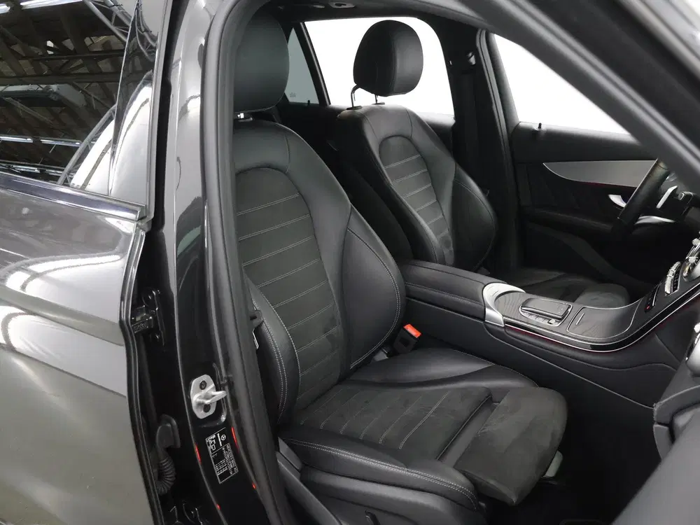 Mercedes-Benz GLC 300e 4MATIC Business Solution AMG uit 2022, foto 10