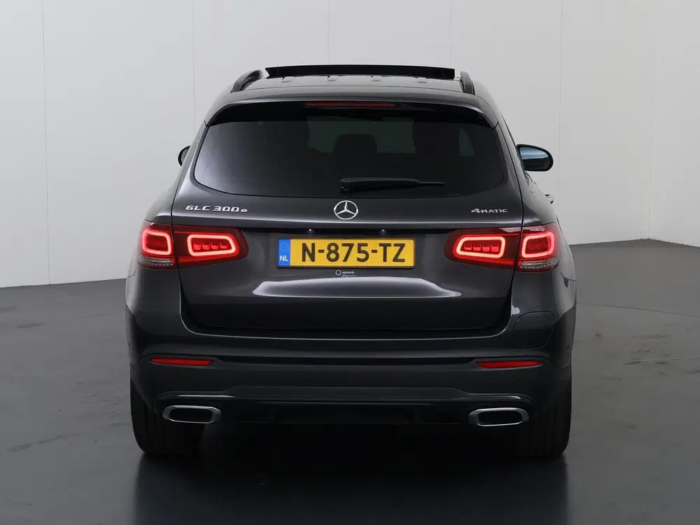 Mercedes-Benz GLC 300e 4MATIC Business Solution AMG uit 2022, foto 4